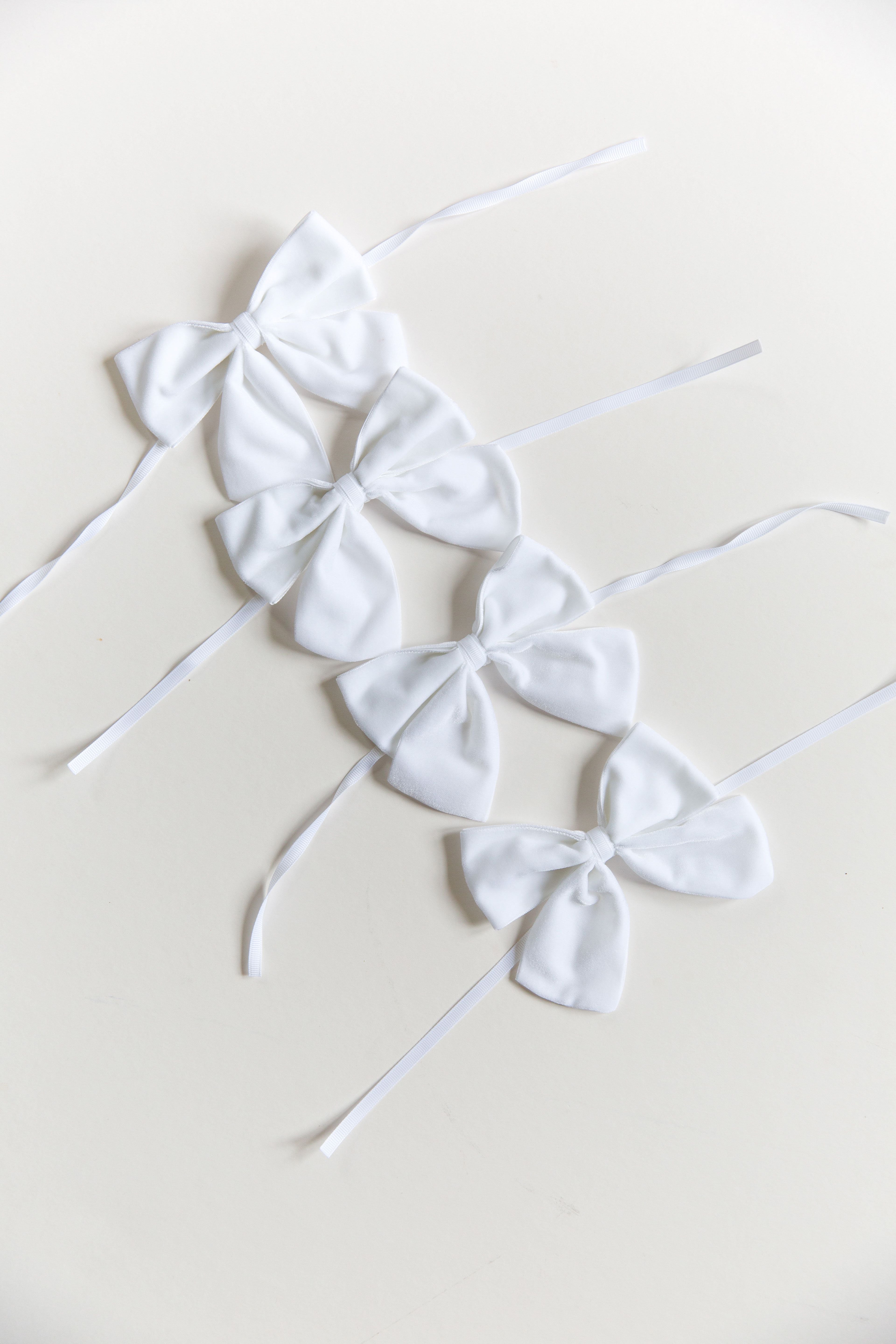 Charming Velvet Bows Set Of 4